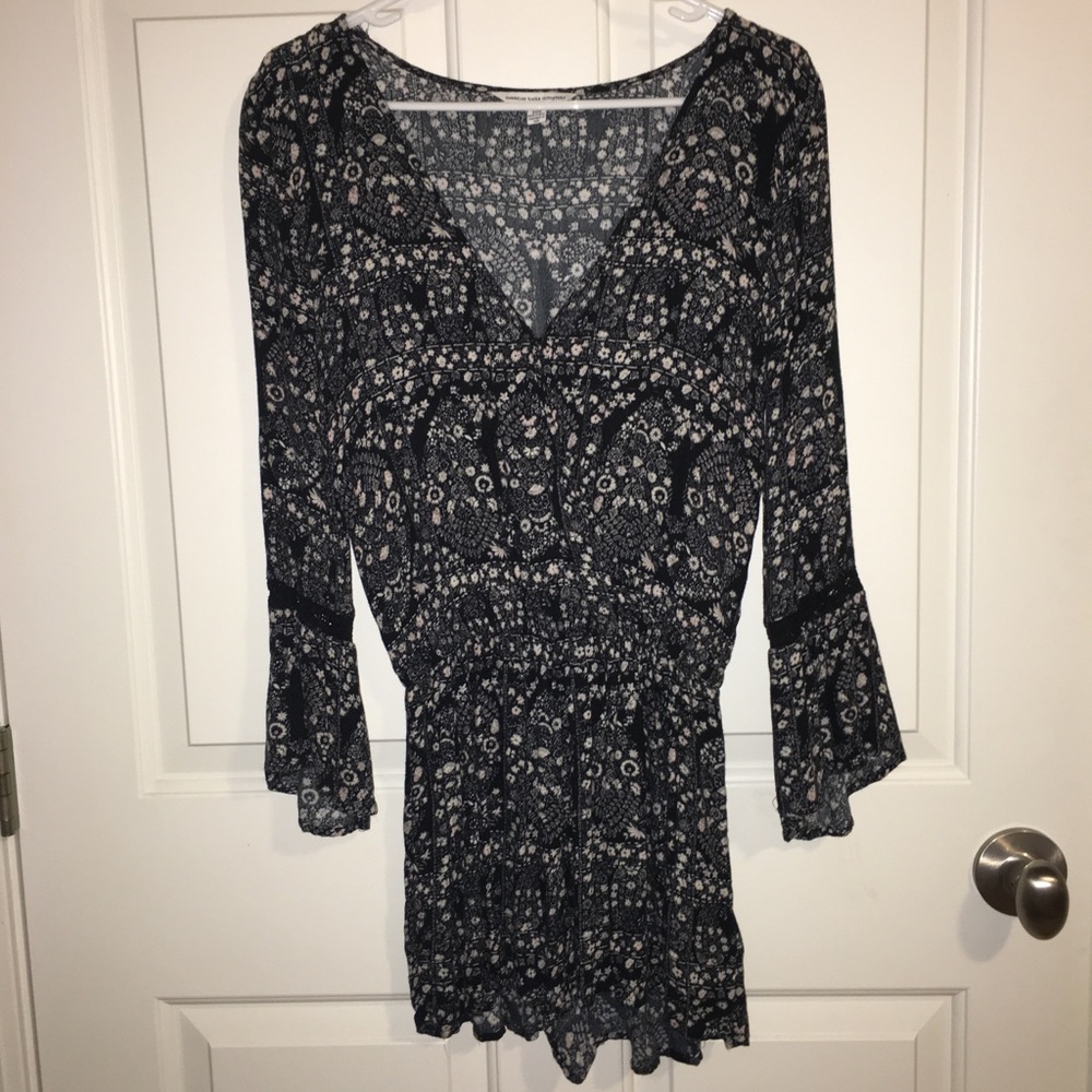 Super adorable American Eagle long-sleeved romper